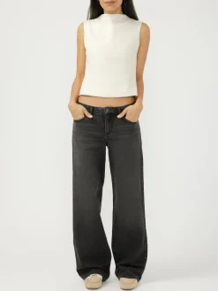 Loose & Low Low Rise Straight Leg Jeans