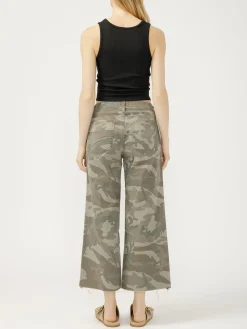 Suki Mid Rise Cropped Wide Leg Camo Jeans