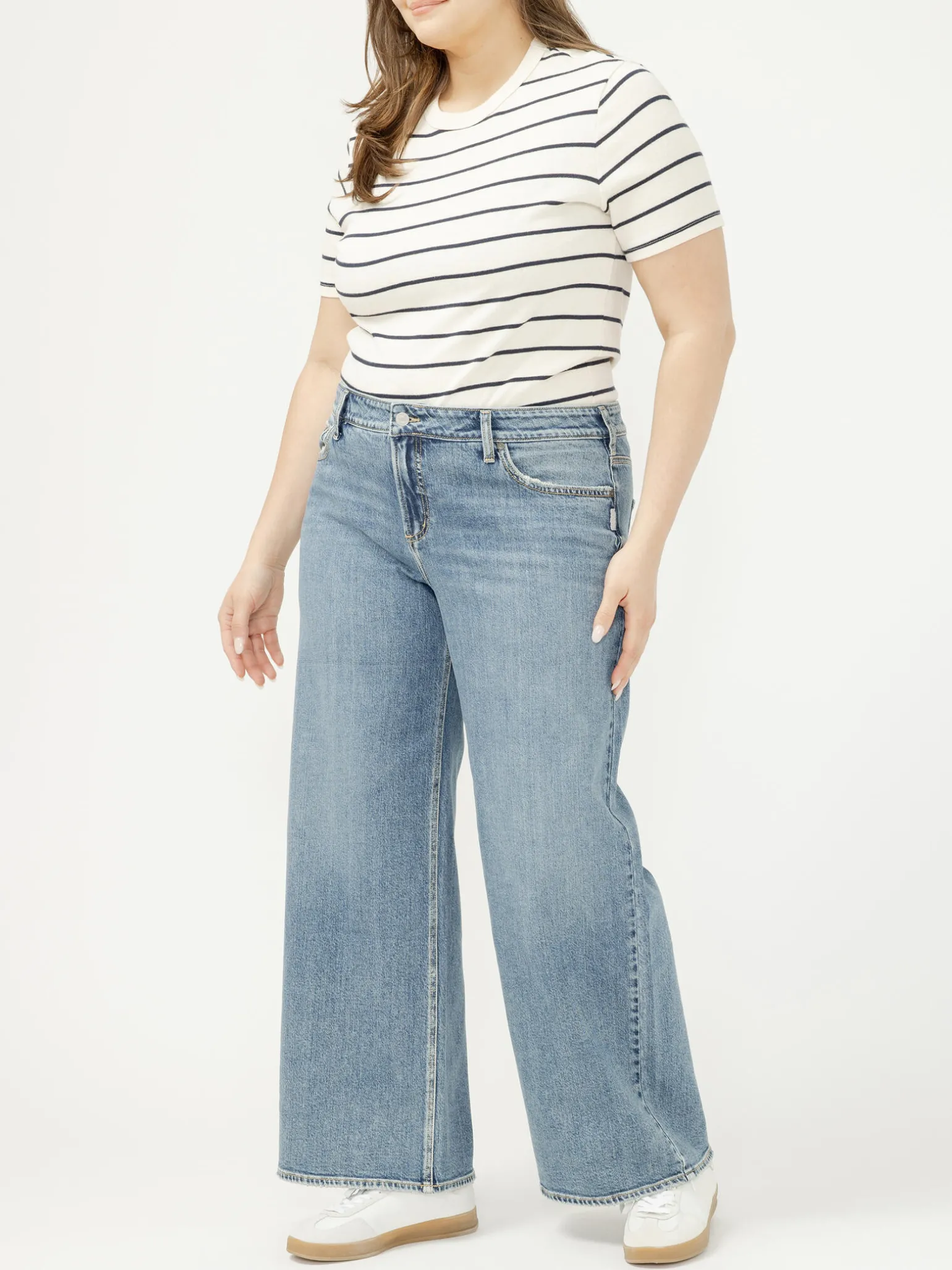 Suki Mid Rise Wide Leg Jeans Plus Size